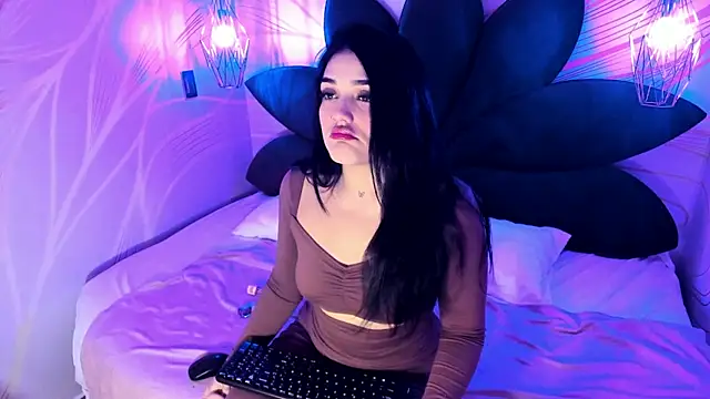 Snapshot of Maddysex_ chatting on 06/27/26, 12:22 Maddysex online show from 06/27/26, 12:22