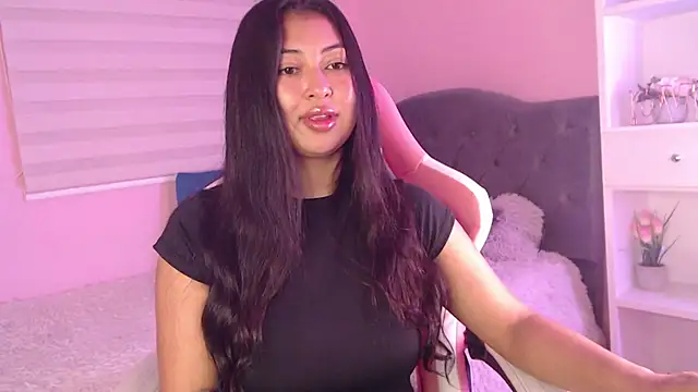 Snapshot of Pocahontas_power chatting on 12/19/24, 05:08 Pocahontas power online show from 12/19/24, 05:08