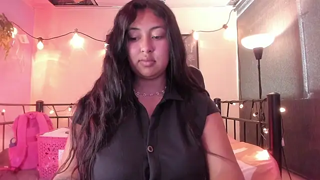 Snapshot of Pocahontas_power chatting on 02/05/25, 06:48 Pocahontas power online show from 02/05/25, 06:48