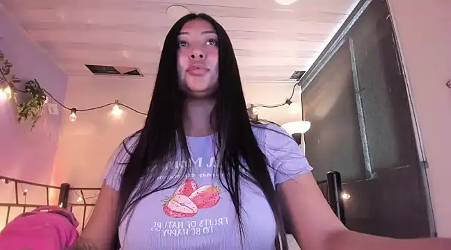 Snapshot of Pocahontas_power chatting on 02/20/25, 06:02 Pocahontas power online show from 02/20/25, 06:02