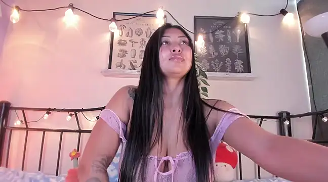 Snapshot of Pocahontas_power chatting on 02/21/25, 10:04 Pocahontas power online show from 02/21/25, 10:04