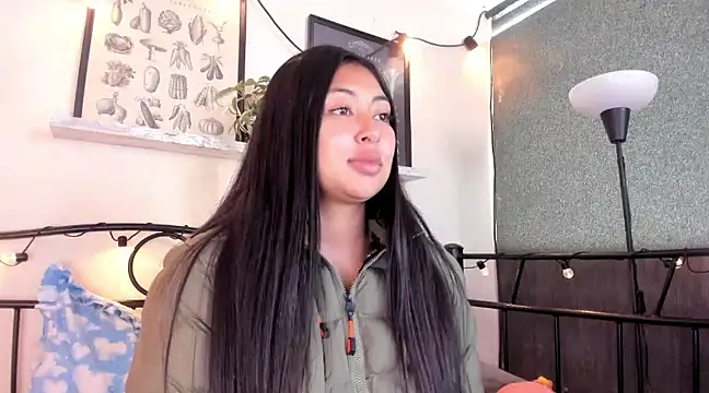 Snapshot of Pocahontas_power chatting on 03/13/25, 09:48 Pocahontas power online show from 03/13/25, 09:48