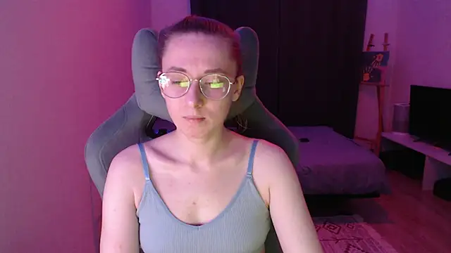 Snapshot of AnabelFrel chatting on 11/06/25, 01:17 AnabelFrel online show from 11/06/25, 01:17