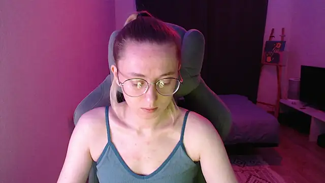 Snapshot of AnabelFrel chatting on 11/27/25, 01:18 AnabelFrel online show from 11/27/25, 01:18