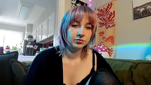 Snapshot of LedaBun chatting on 02/21/26, 07:37 LedaBun online show from 02/21/26, 07:37