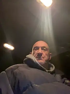 Snapshot of Vlad200472 chatting on 02/20/25, 07:52 Vlad200472 online show from 02/20/25, 07:52