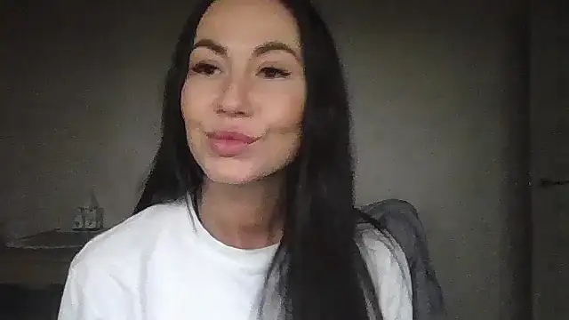 JulianaGold1 online show from 01/20/25, 04:23