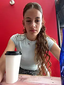 Snapshot of alana15 chatting on 05/02/26, 05:18 alana15 online show from 05/02/26, 05:18
