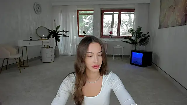 TiffanyHouston  online show from 02/01/25, 07:05