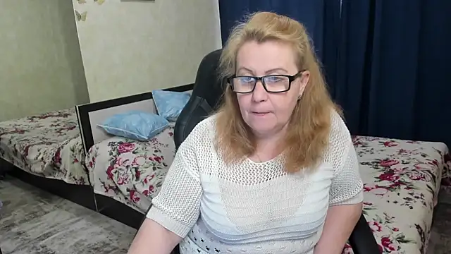 Snapshot of Frau_Marta chatting on 03/24/26, 01:05 Frau Marta online show from 03/24/26, 01:05