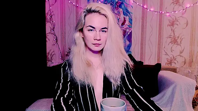 xxxcharismaaa online show from 05/31/26, 04:14