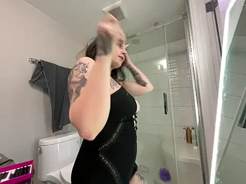 Snapshot of chloetease chatting on 03/23/25, 03:10 chloetease online show from 03/23/25, 03:10