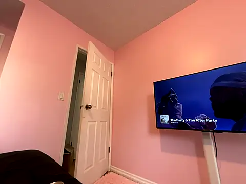 Snapshot of chloetease chatting on 10/25/25, 10:15 chloetease online show from 10/25/25, 10:15