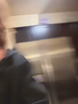 MaiseKnox online show from 01/12/25, 12:18