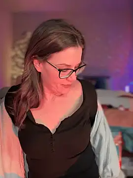 MaiseKnox online show from 01/24/25, 03:43