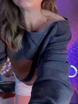 MaiseKnox online show from 01/26/25, 09:40