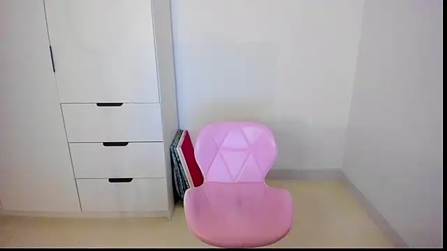 Snapshot of MiaStripDance chatting on 02/06/26, 05:49 MiaStripDance online show from 02/06/26, 05:49