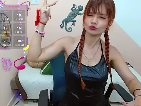 miss tinnymafe online show from 09/24/25, 03:54