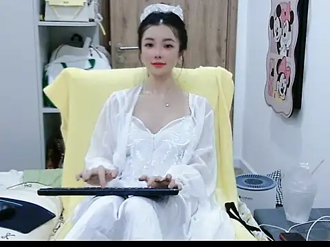 Snapshot of Cute_Ruby01 chatting on 05/22/26, 11:27 Cute Ruby01 online show from 05/22/26, 11:27