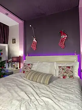 Snapshot of HotMilfMargo chatting on 12/18/24, 02:38 HotMilfMargo online show from 12/18/24, 02:38