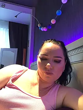 Snapshot of HotMilfMargo chatting on 02/16/25, 02:10 HotMilfMargo online show from 02/16/25, 02:10