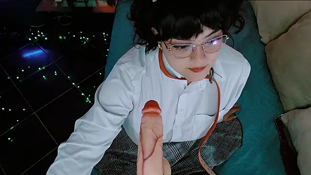 alexa11  online show from 02/06/25, 04:14