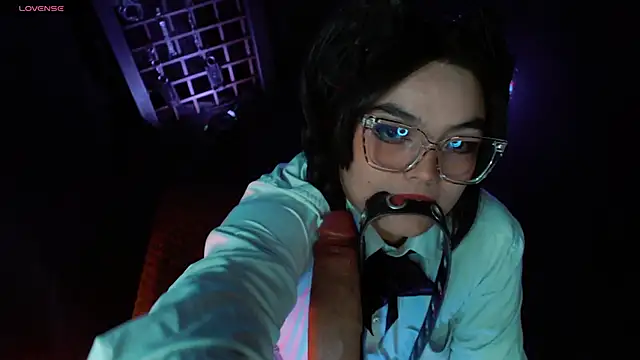alexa11  online show from 06/12/26, 01:59