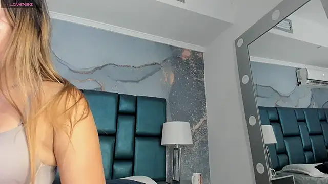 Vivi prinncess online show from 09/18/25, 10:01