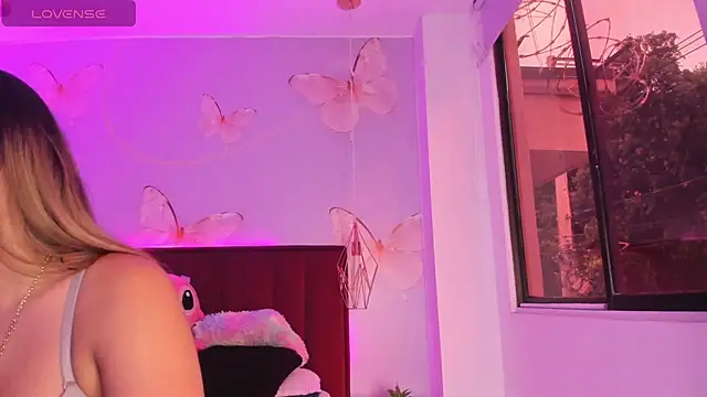 Vivi prinncess online show from 09/19/25, 09:37