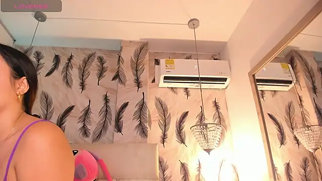 Vivi prinncess online show from 11/29/25, 11:52