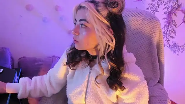 Snapshot of Sammysammy_ chatting on 12/05/24, 09:28 Sammysammy online show from 12/05/24, 09:28