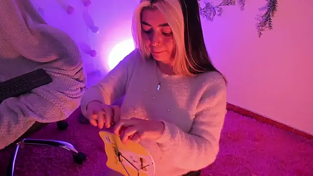 Snapshot of Sammysammy_ chatting on 12/11/24, 04:49 Sammysammy online show from 12/11/24, 04:49