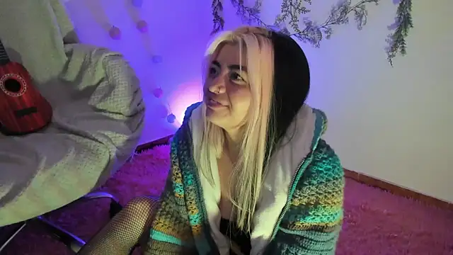 Snapshot of Sammysammy_ chatting on 12/22/24, 11:20 Sammysammy online show from 12/22/24, 11:20