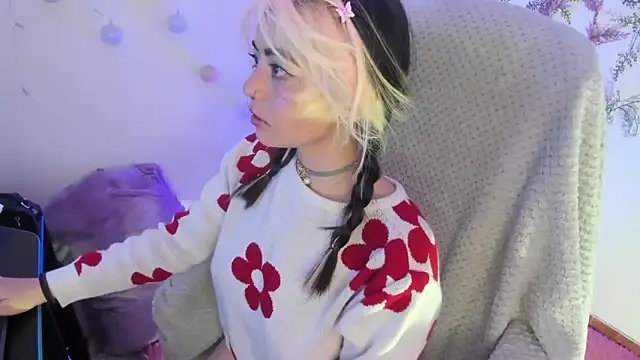 Snapshot of Sammysammy_ chatting on 12/27/24, 08:56 Sammysammy online show from 12/27/24, 08:56