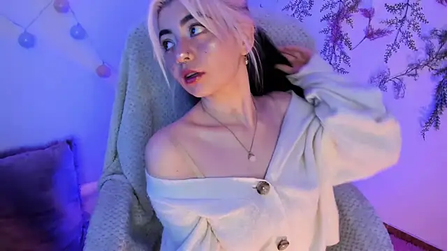 Snapshot of Sammysammy_ chatting on 12/29/24, 08:00 Sammysammy online show from 12/29/24, 08:00