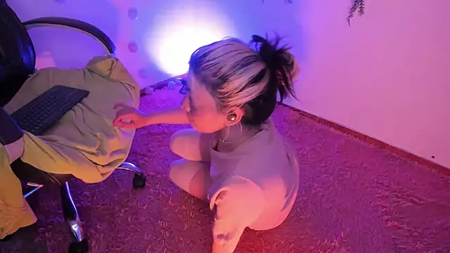 Snapshot of Sammysammy_ chatting on 02/10/25, 06:31 Sammysammy online show from 02/10/25, 06:31