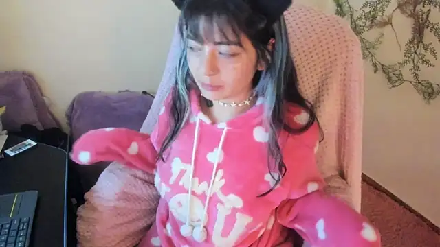 Snapshot of Sammysammy_ chatting on 10/06/25, 05:05 Sammysammy online show from 10/06/25, 05:05