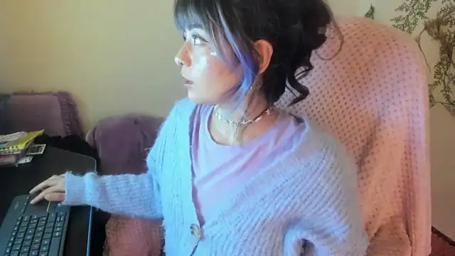 Snapshot of Sammysammy_ chatting on 10/10/25, 04:44 Sammysammy online show from 10/10/25, 04:44