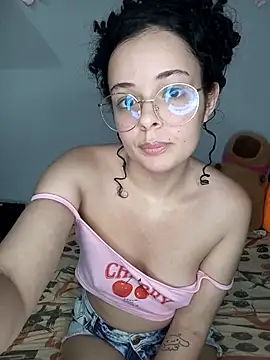 Snapshot of NinaSweet2 chatting on 03/22/26, 04:27 NinaSweet2 online show from 03/22/26, 04:27