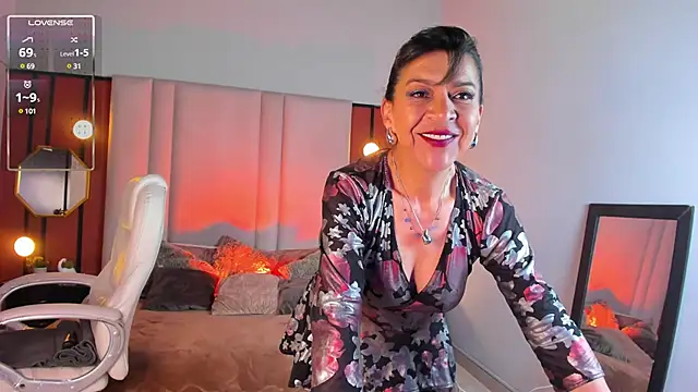 Snapshot of GraceElizabeth_ chatting on 02/07/25, 12:09 GraceElizabeth online show from 02/07/25, 12:09