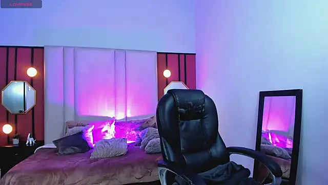 Snapshot of GraceElizabeth_ chatting on 03/14/25, 09:00 GraceElizabeth online show from 03/14/25, 09:00