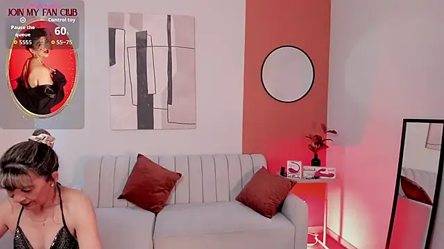 Snapshot of GraceElizabeth_ chatting on 12/03/25, 09:02 GraceElizabeth online show from 12/03/25, 09:02