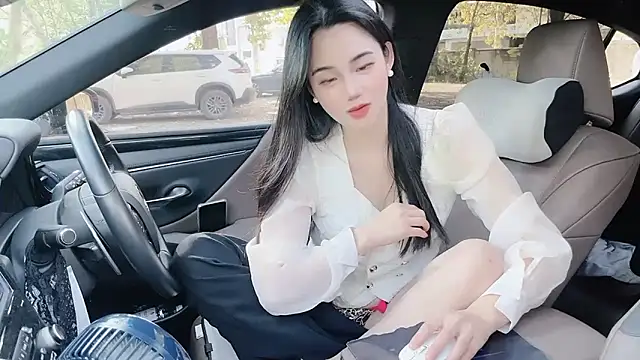 Snapshot of orla2021 chatting on 12/31/24, 06:59 orla2021 online show from 12/31/24, 06:59