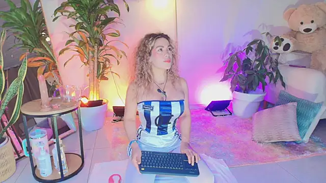 erotik lady online show from 06/07/26, 04:38