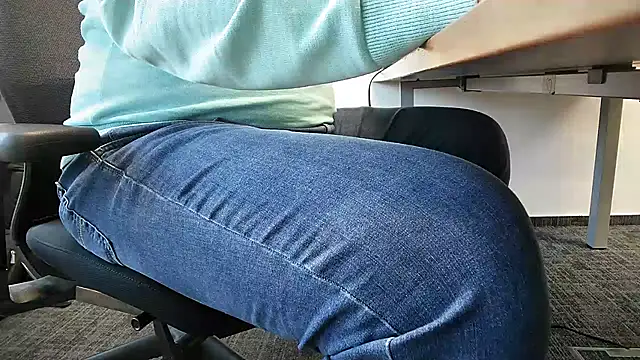 69bezfleku online show from 12/16/24, 07:26