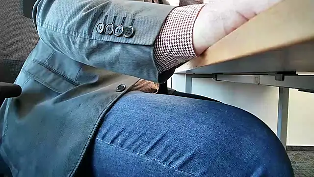 69bezfleku online show from 02/19/25, 07:17