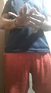 Snapshot of xxxsexy27 chatting on 01/03/25, 03:44 xxxsexy27 online show from 01/03/25, 03:44