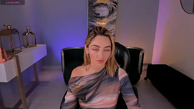 MelissaMoore  online show from 12/15/25, 02:38