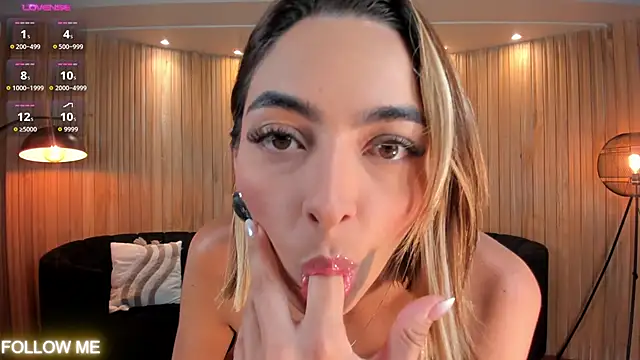 MelissaMoore  online show from 04/30/26, 10:10