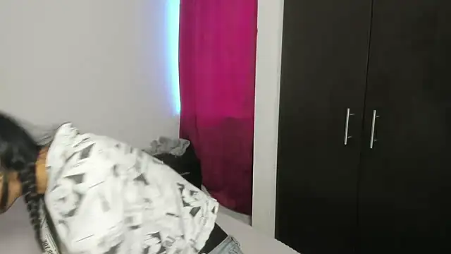 skinny Yizz online show from 10/17/25, 10:01